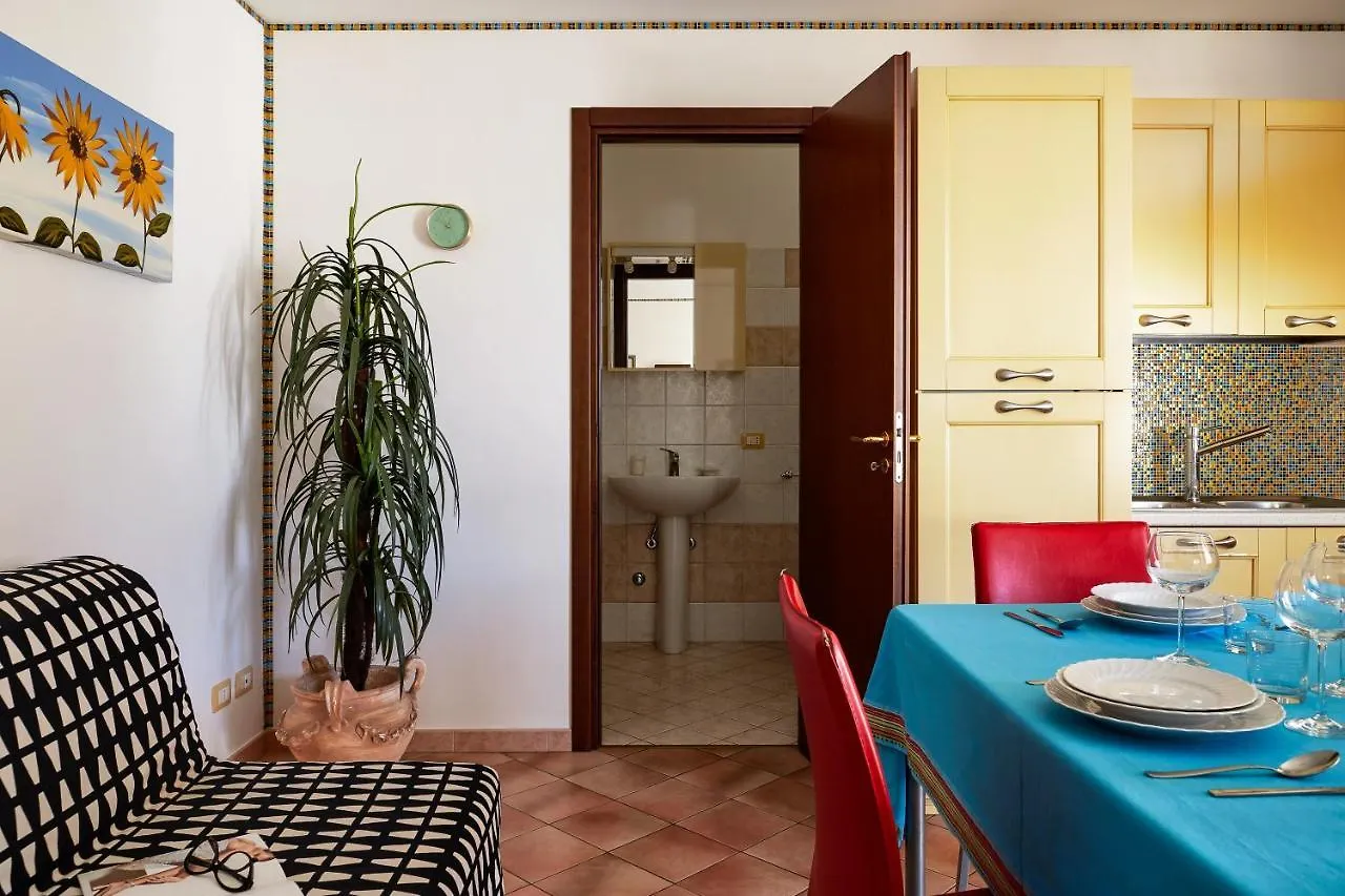 Alsave Casesicule, Sea View Apartment With Veranda And Terrace, 50 Mt From The Beach, Wi-Fi Pozzallo 0*,